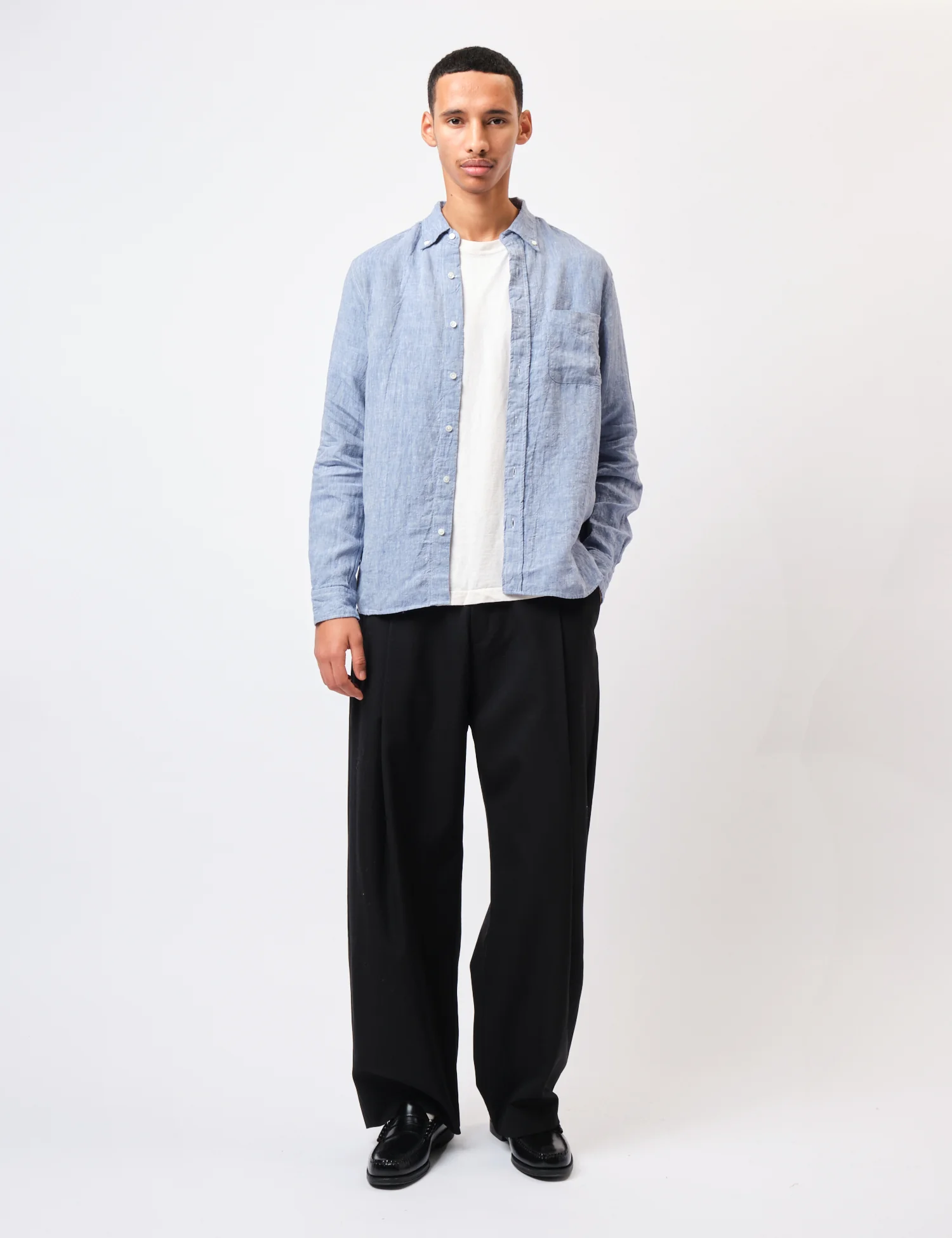 Beams Plus Button Down 1/40 Linen Chambray Shirt - Blue - Image 3