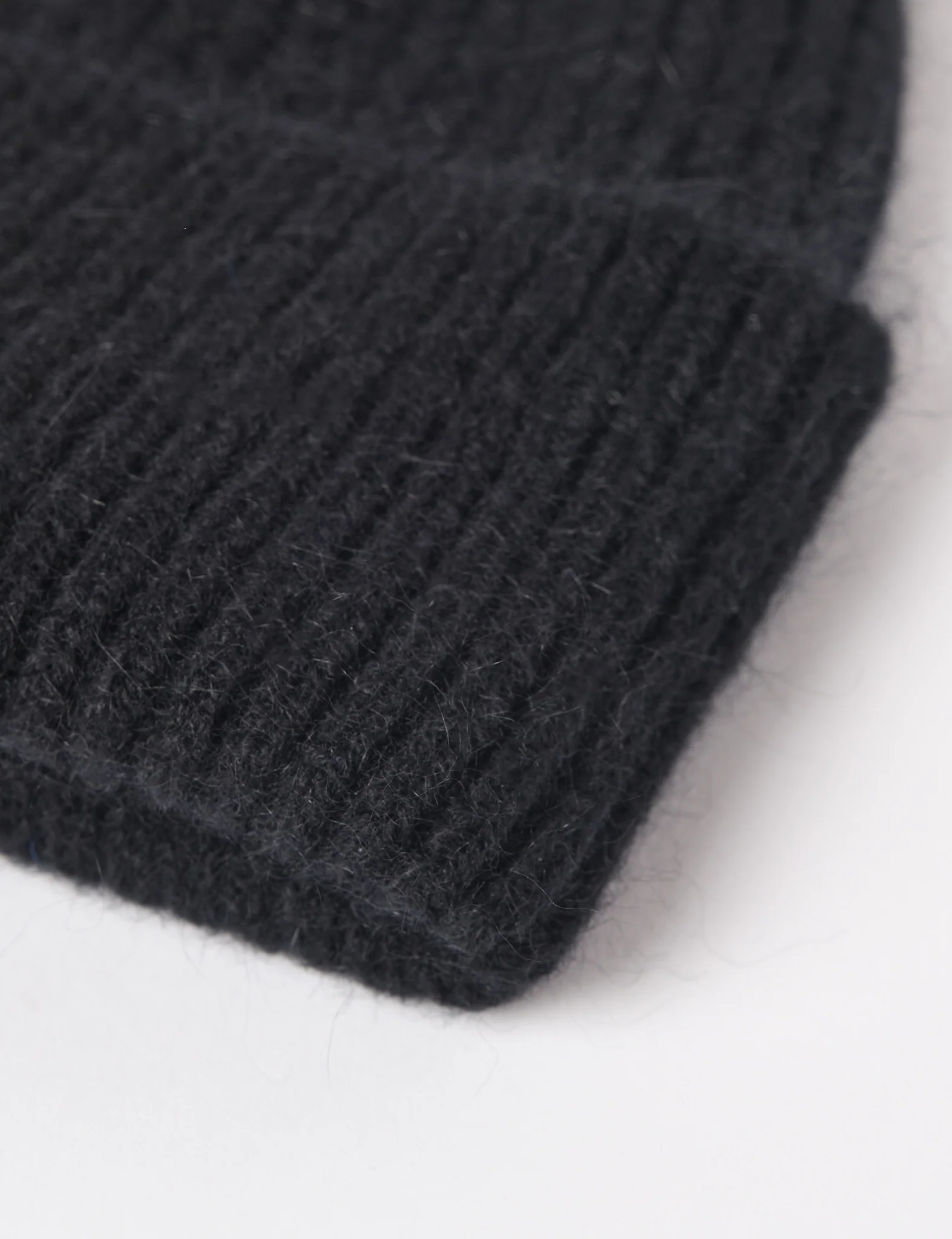 Bhode Hawick Geelongora Beanie Hat (Knitted in Scotland) - Black - Image 2