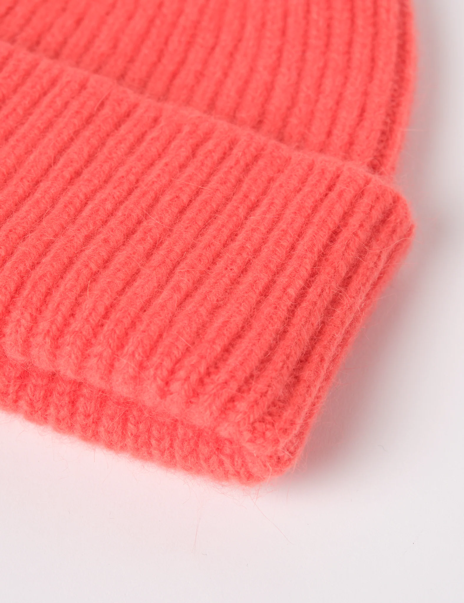 Bhode Hawick Geelongora Beanie Hat (Knitted in Scotland) - Salmon - Image 2