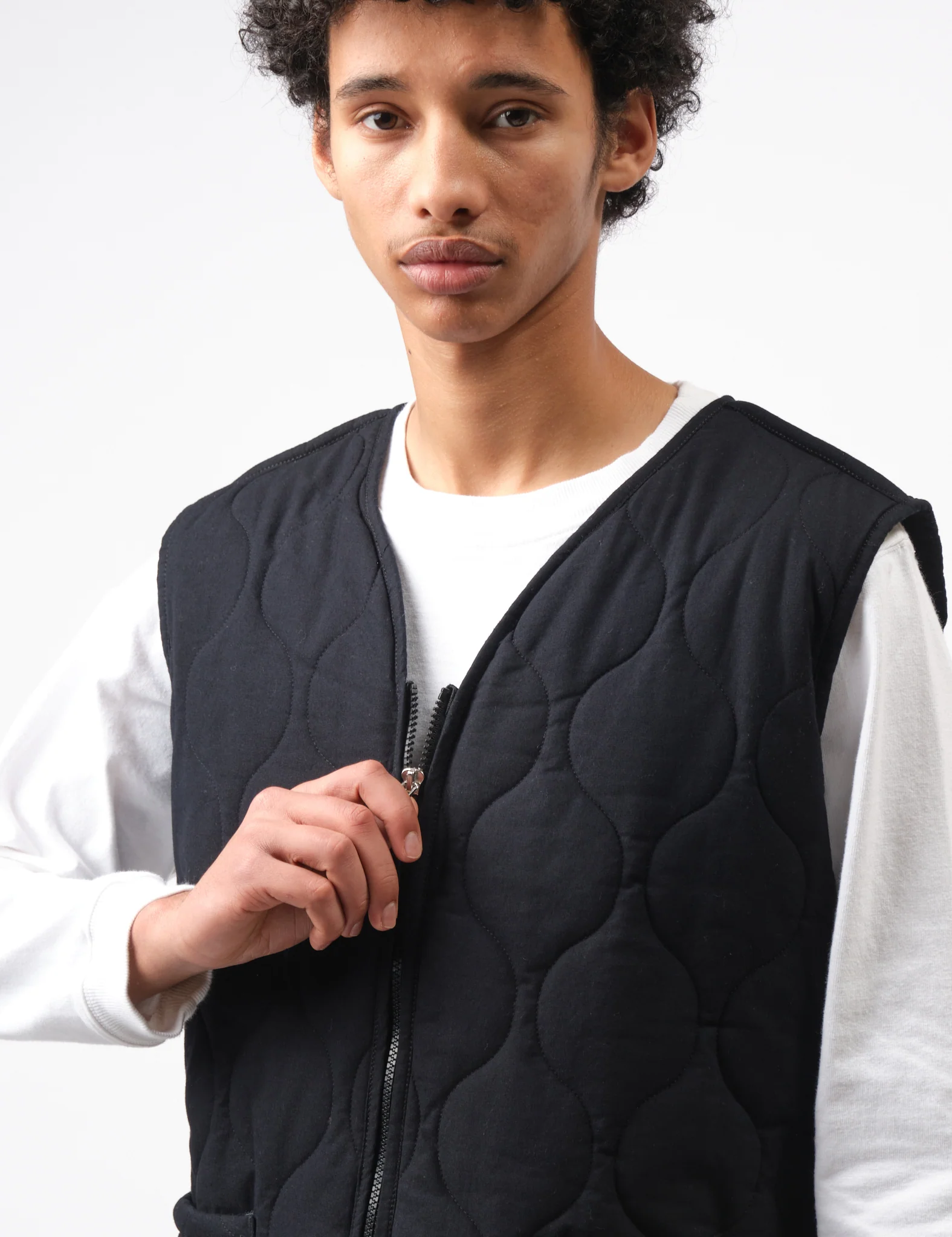 Bhode Quilted Zip Gilet - Black - Image 3