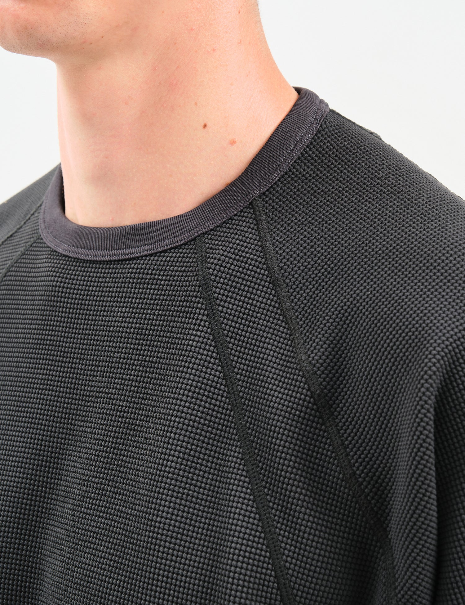 Goldwin Mesh WF Actinoid T-Shirt - Ebony Grey - Image 3